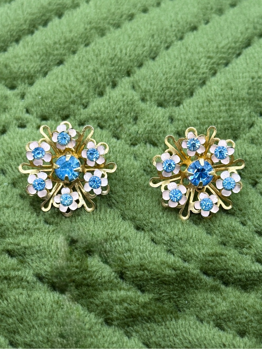 Vintage 50s Gold-Tone Floral Earrings with Pink Enamel Petals and Blue Crystals